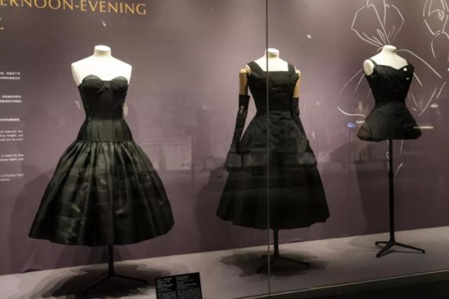 迪奥展厅设计，服装展厅设计如此美不胜收！