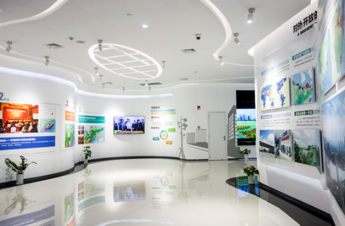 展厅展馆设计施工：5种展柜内平面设计大局，打造沉浸式展示履历